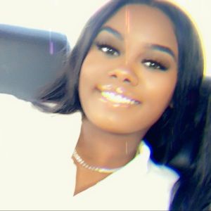 Meet your Posher, Brandi